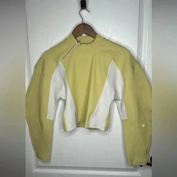 Lululemon Rubbed Luxtreme Wide-sleeve Pullover size Small - Picture 1 of 8